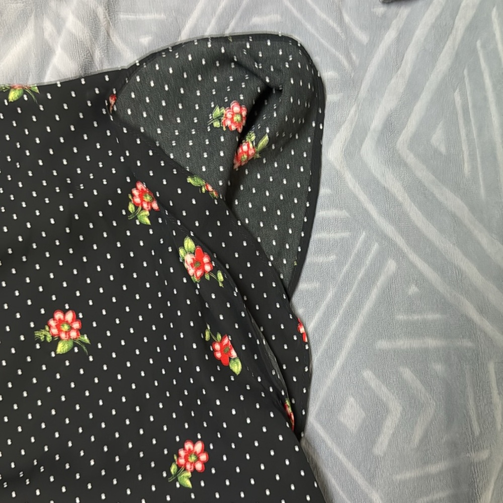 Patterned top - Picture 4 of 6